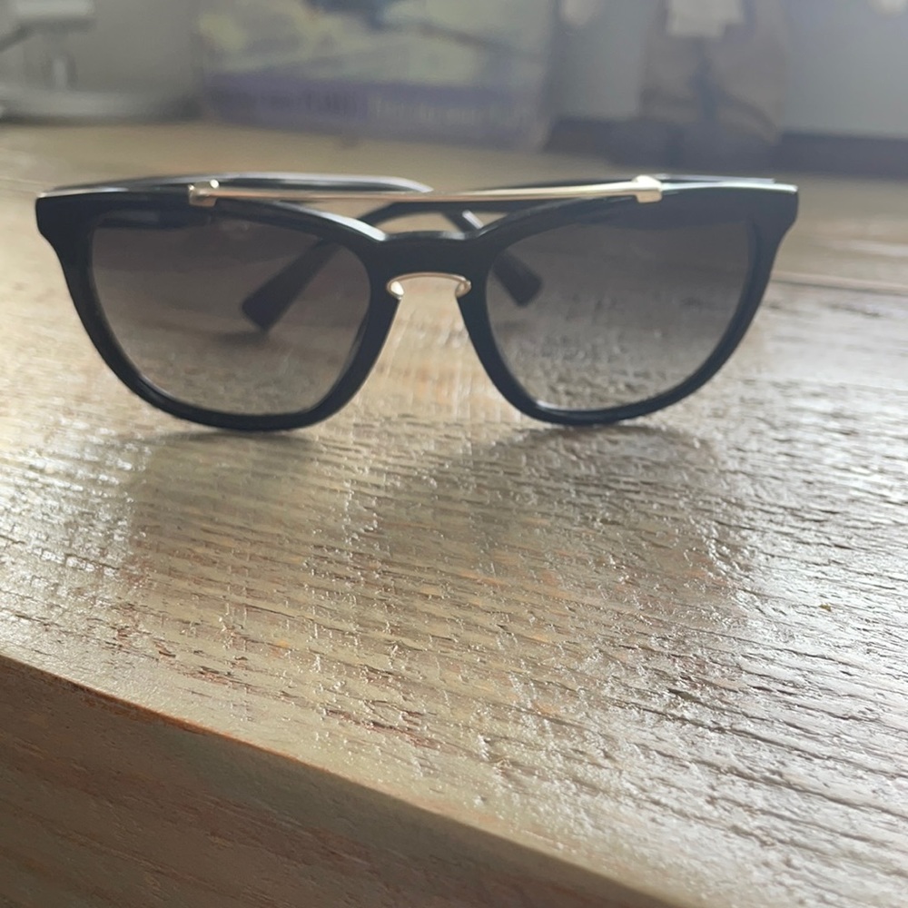 NWOT Valentino Rockstud Sunglasses
